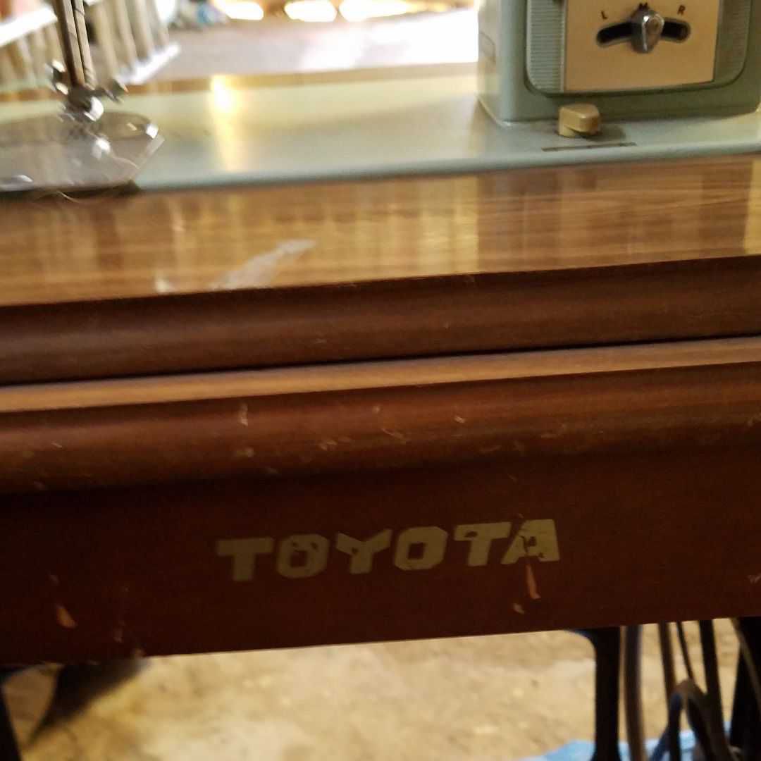 トヨタ製、アンティークミシン