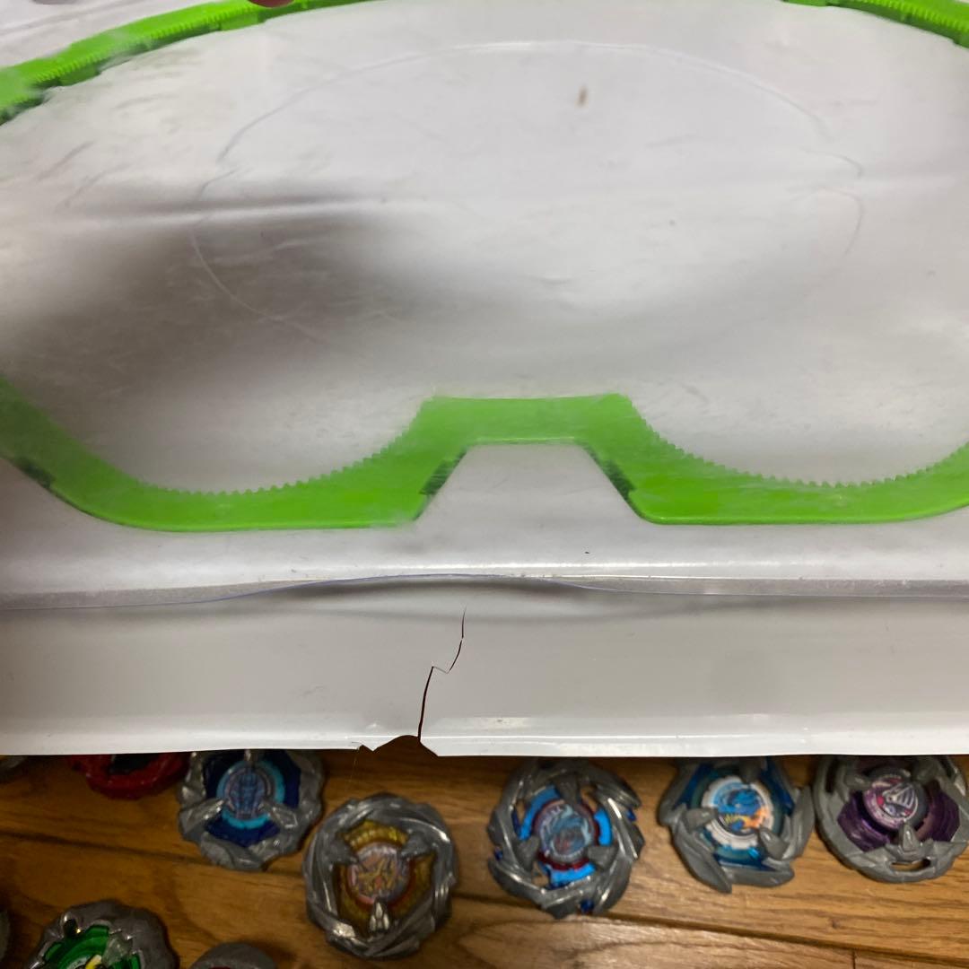 ベイブレード セット ベイスタジアム付き　すぐに対戦して遊べます！年始に値下開始