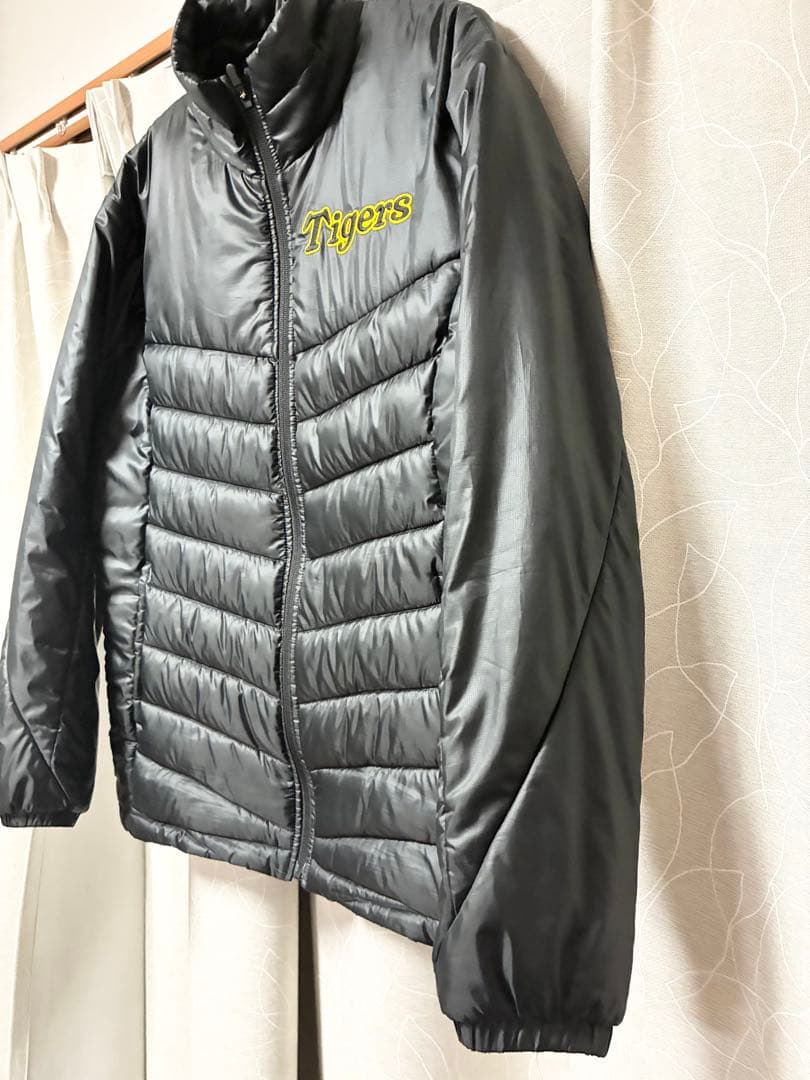 【美品】ミズノ 阪神タイガース ジャケット Lサイズ 黒 ファンクラブ限定