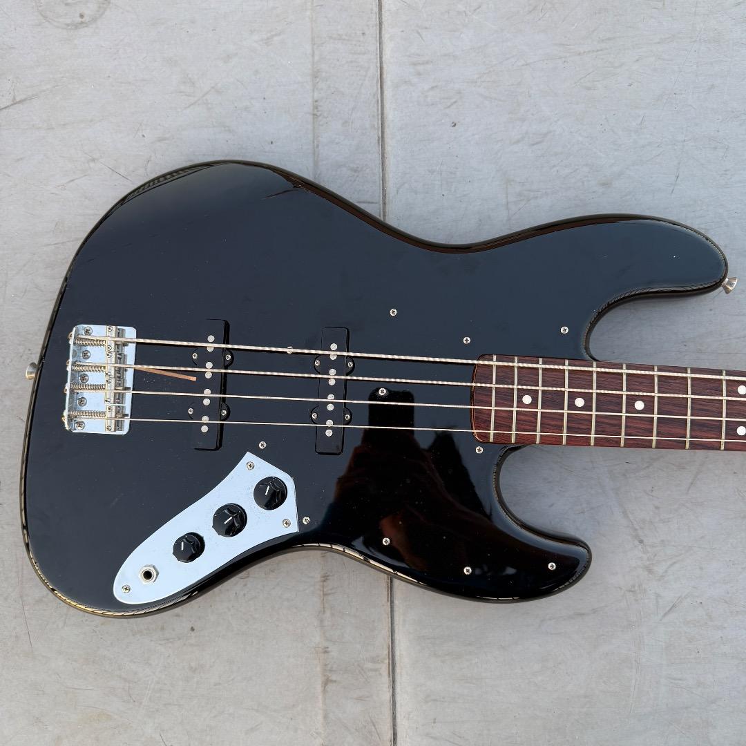 ベース FENDER JAZZ BASS TRADE MARK