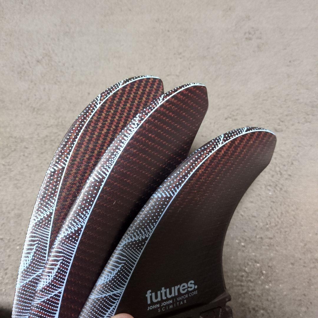 futures ジョン・ジョン・フローレンス トライフィン Lサイズ