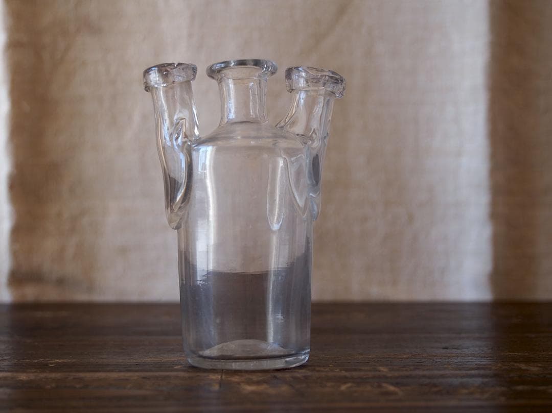 吹きガラスのフラスコ 三つ口瓶 硝子 ウルフボトル ウルフ瓶/K409