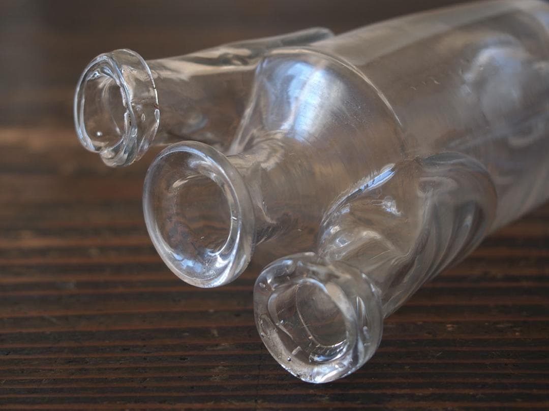 吹きガラスのフラスコ 三つ口瓶 硝子 ウルフボトル ウルフ瓶/K409