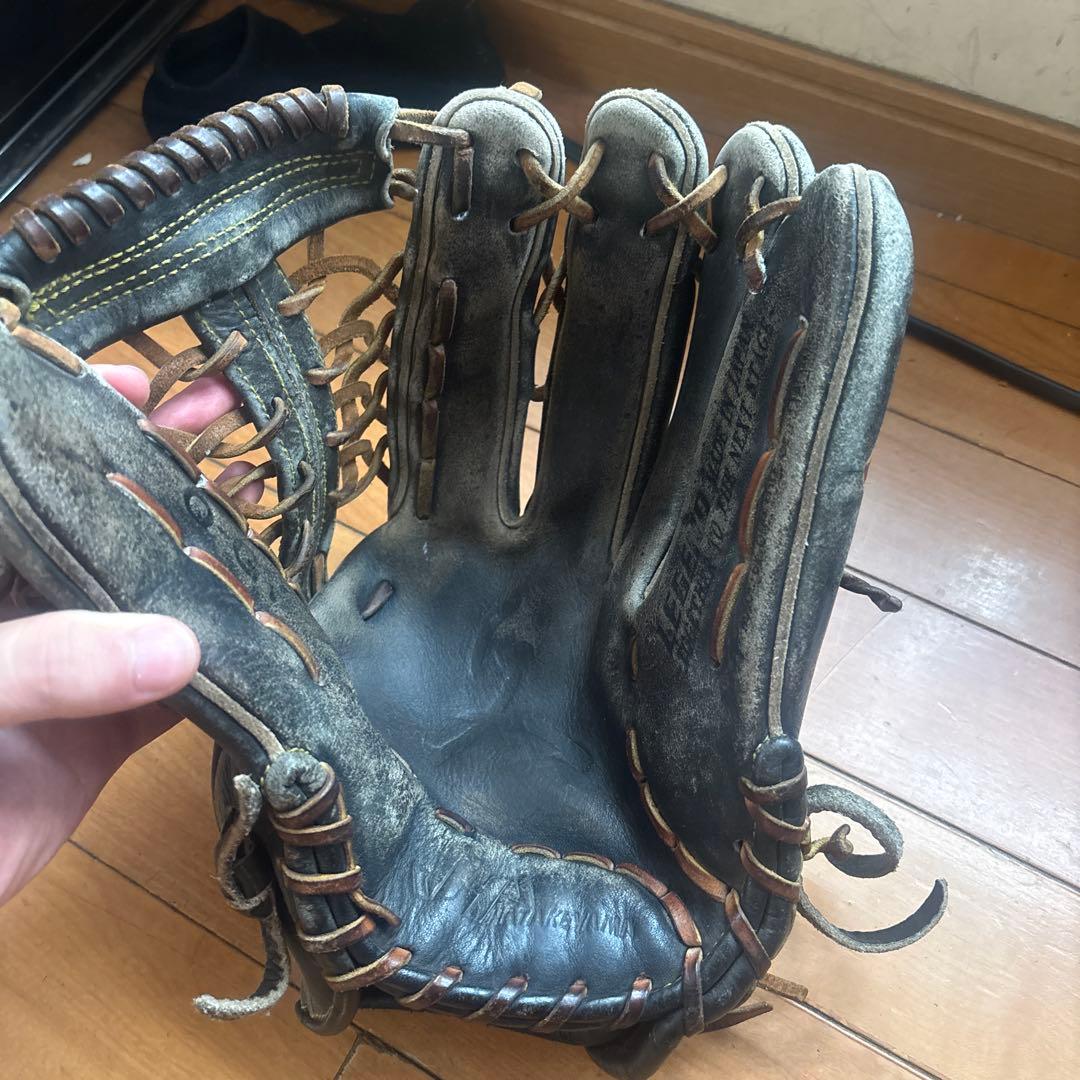 さ*ん様 硬式野球グローブ 黒 レザー製　外野手用グローブ　右利き