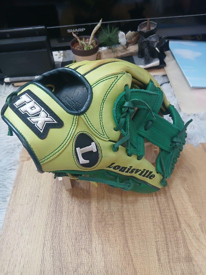 Louisville TPX 野球グローブ