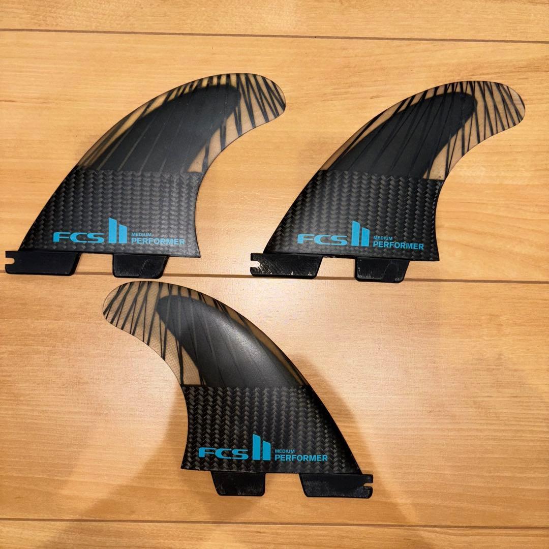 FCS II フィン Ｍサイズ　パフォーマー　パフォーマンスコアカーボンPCC