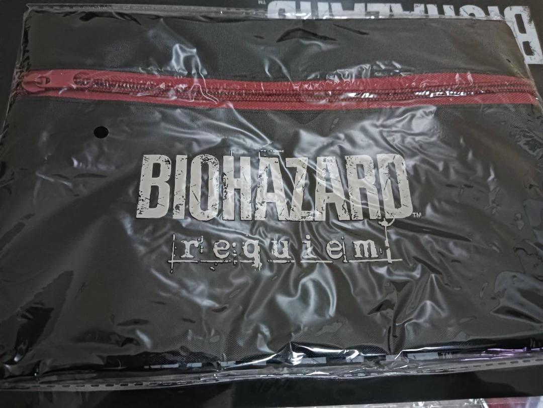 3点セット バイオハザード レクイエム（ポーチ・クリアファイル・ステッカー）