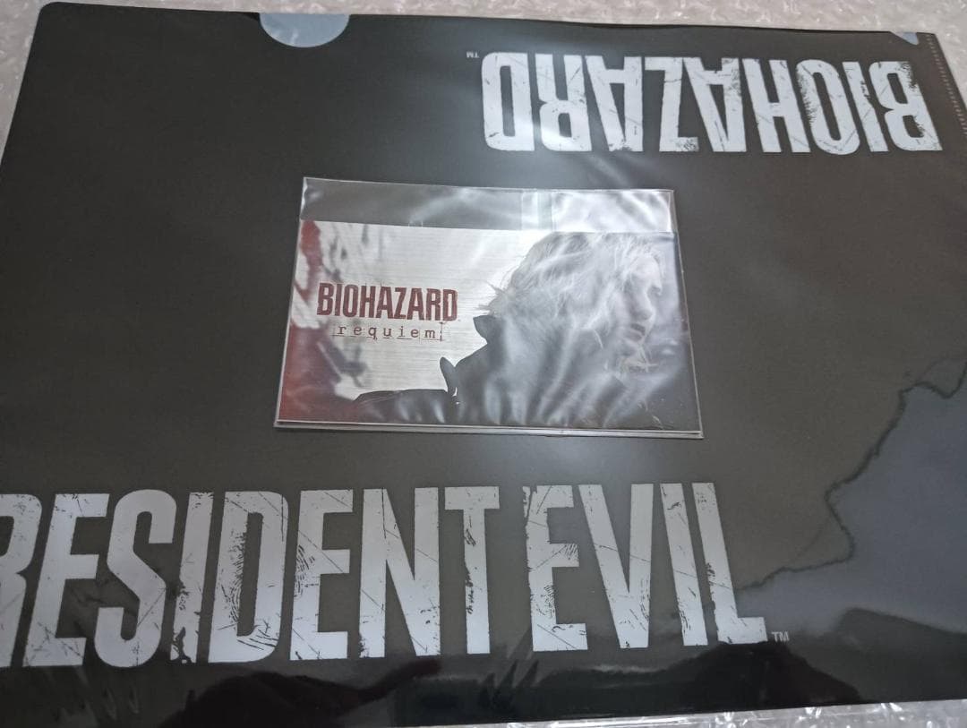 3点セット バイオハザード レクイエム（ポーチ・クリアファイル・ステッカー）