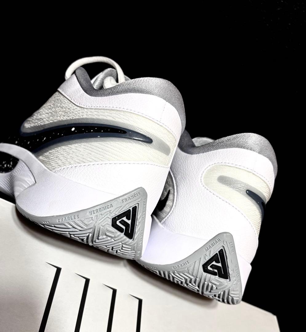 ■新品28.0cm■ナイキ ヤニス フリーク 6 EP ホワイト/ブラック