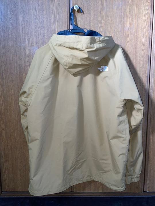 マウンテンパーカー、スキースノーボードウェア