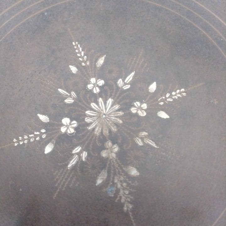 アンティークコンフォート⭐︎花模様の高脚 器⭐︎金属製⭐︎高さ約15㎝