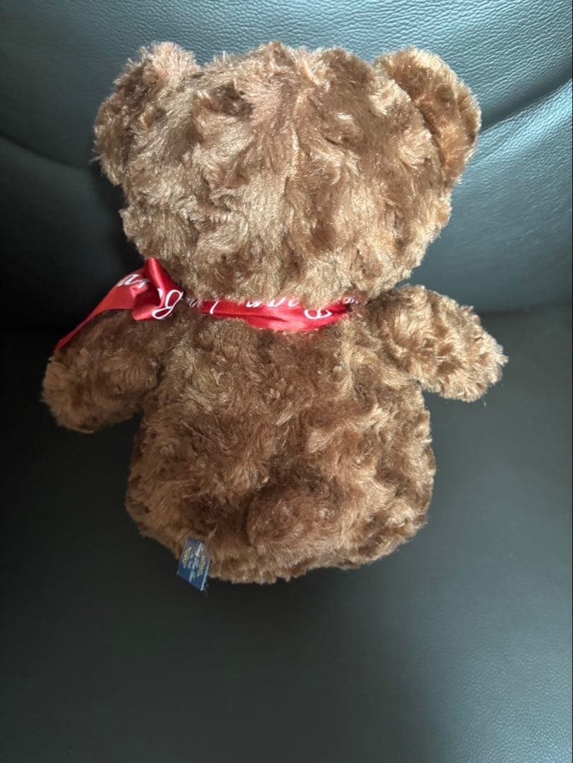 茶色のクマのぬいぐるみ2体