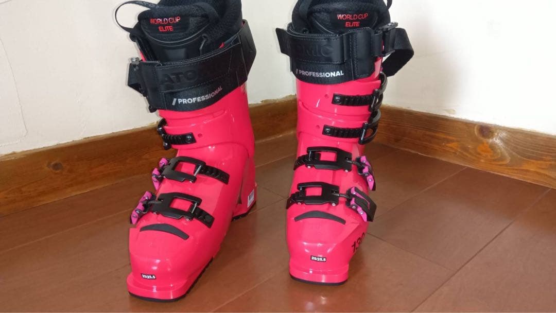 アトミックブーツ、シダスのインソール付属