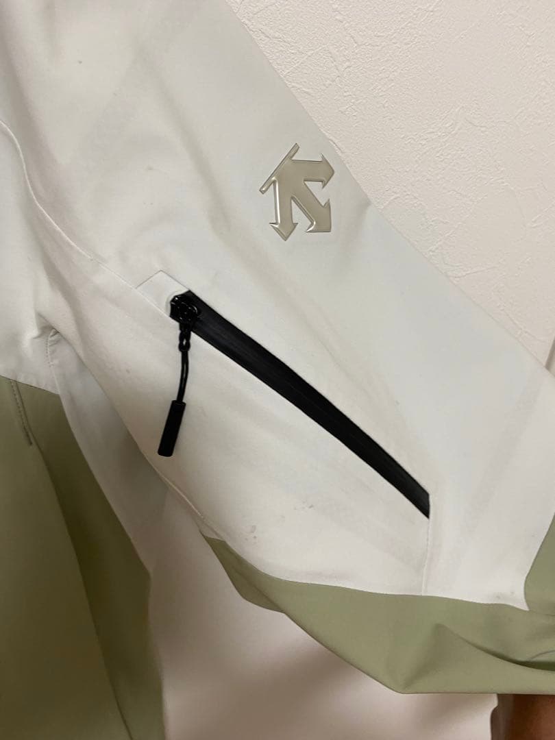 2024デサントスキーウェア　上下セット　アルペンスキー　基礎スキー