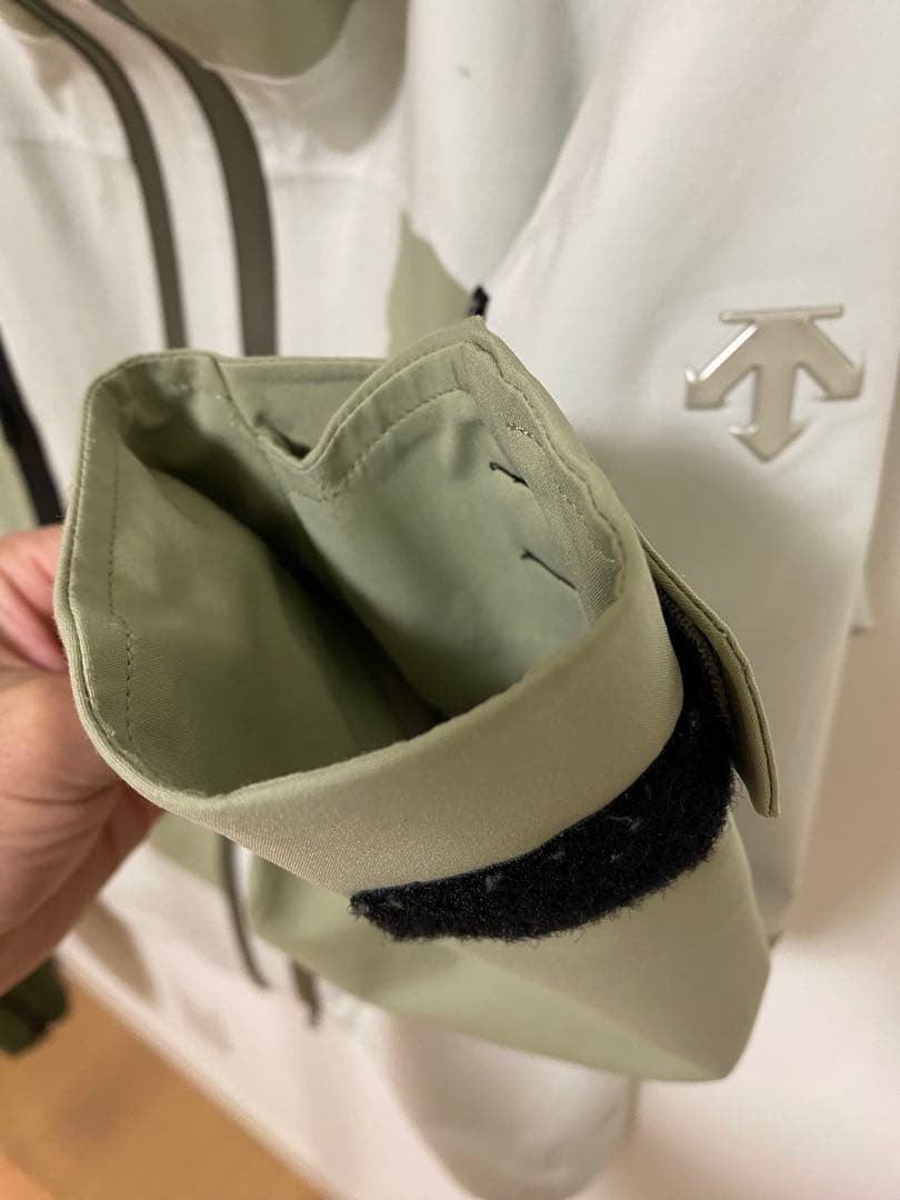 2024デサントスキーウェア　上下セット　アルペンスキー　基礎スキー