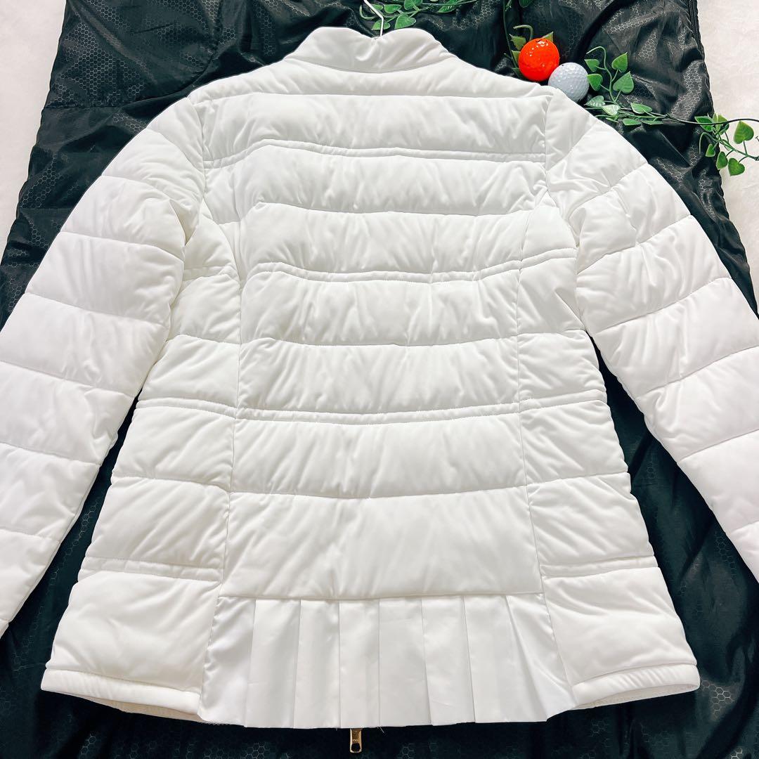 極美品 キャロウェイ 中綿ジャケット バック裾プリーツ 白 Ｌ