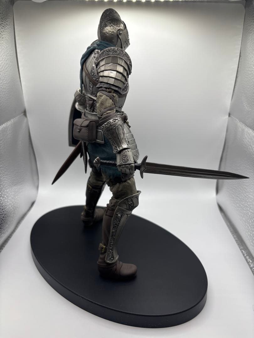 POPUPPARADE Demons Soulsフリューテッドアーマーフィギュア