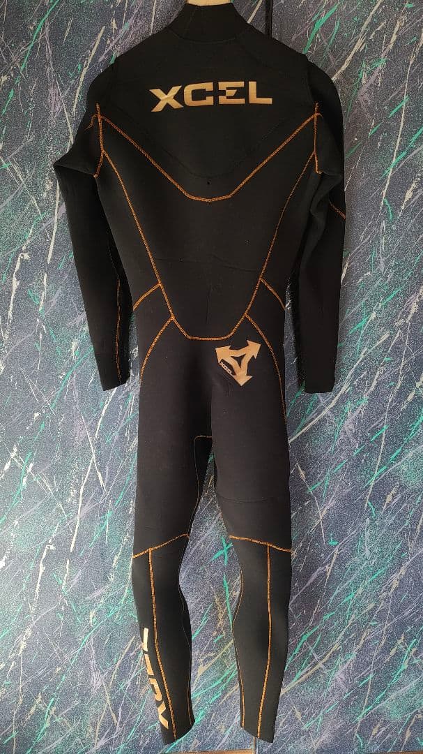【超美品】XCEL フルスーツ ノンジップ 5×3 ブラック/ゴールド 日本製