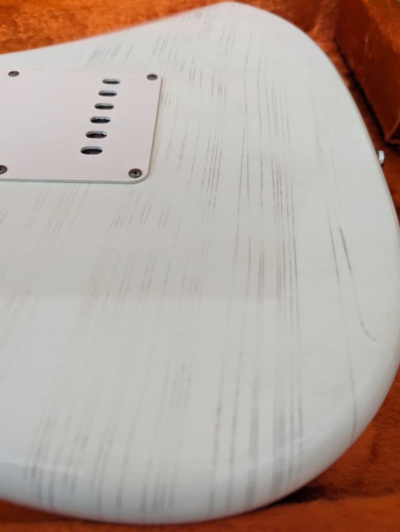 Fender American Vintage ストラトキャスター57 白