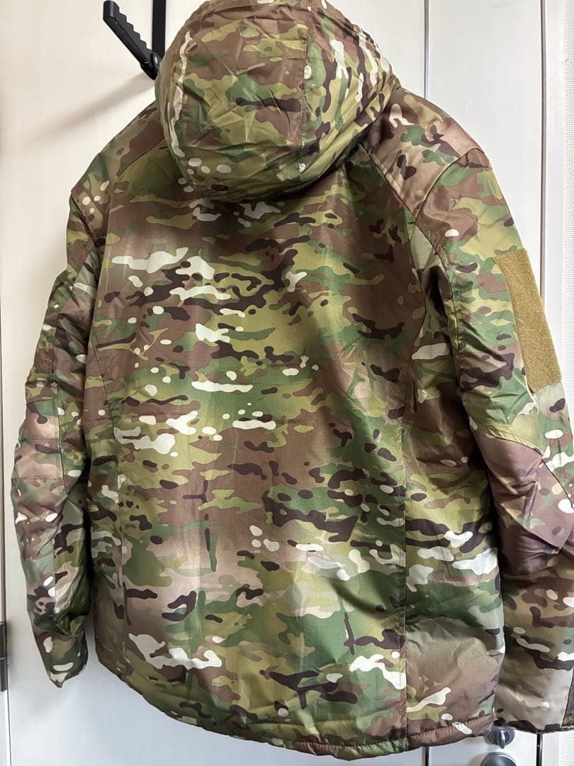未使用保管品ロシア軍北朝鮮軍仕様防寒衣中綿入マルチカム。街着にも、お洒落です。