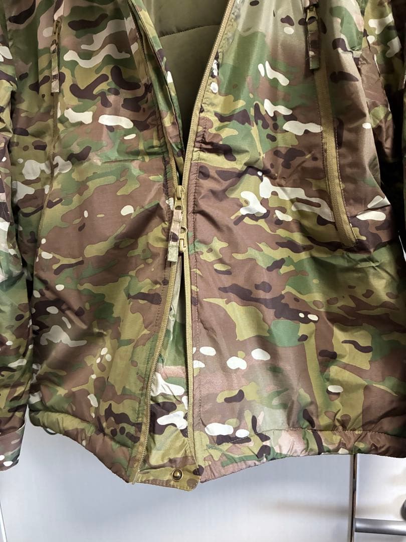 未使用保管品ロシア軍北朝鮮軍仕様防寒衣中綿入マルチカム。街着にも、お洒落です。