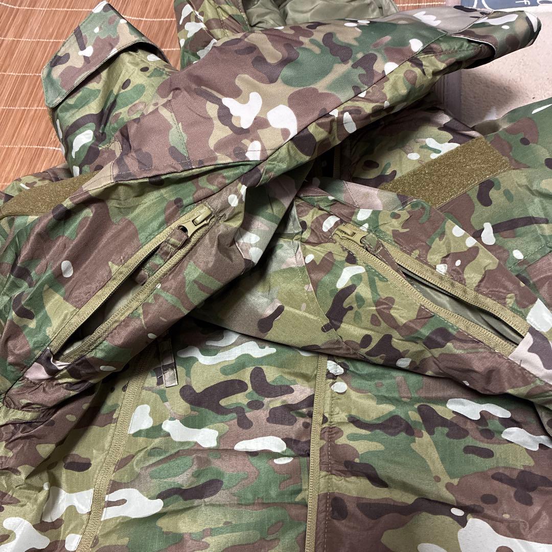 未使用保管品ロシア軍北朝鮮軍仕様防寒衣中綿入マルチカム。街着にも、お洒落です。