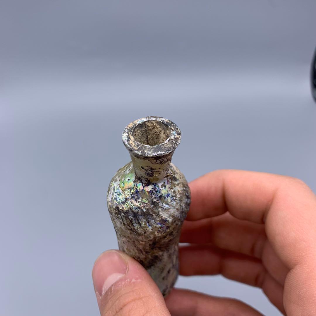 アフガニスタンの銀化ガラス/ローマンガラスボトル