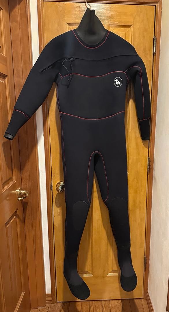 サーフィン用ドライスーツ　Mellowウェットスーツ