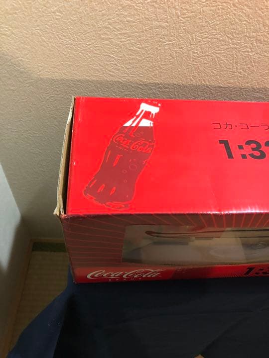 【限定1,000台】コカコーラ　トレーラー　ラジコン　フォード　1:32