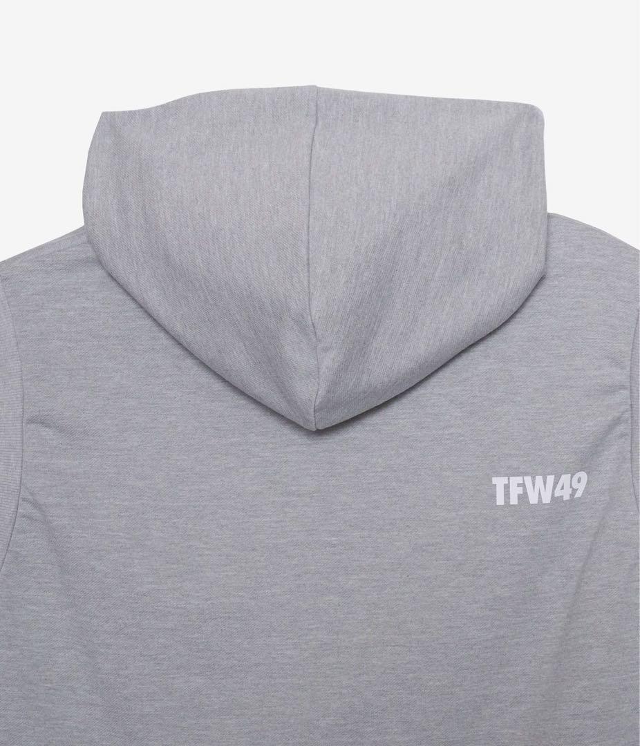 新品タグ付き⭐️TFW49 ⭐️2026FW新作⭐️ ベスト　グレー　フーディ　L