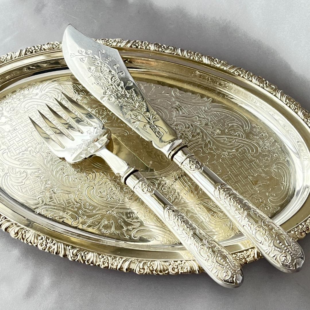 【Garrard & Co 】 ビクトリアンレリーフのサーバーセット 2本組