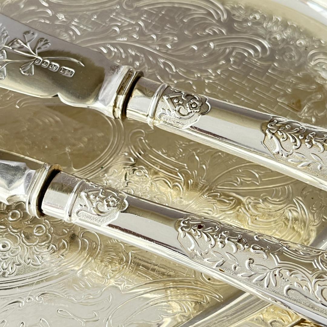 【Garrard & Co 】 ビクトリアンレリーフのサーバーセット 2本組