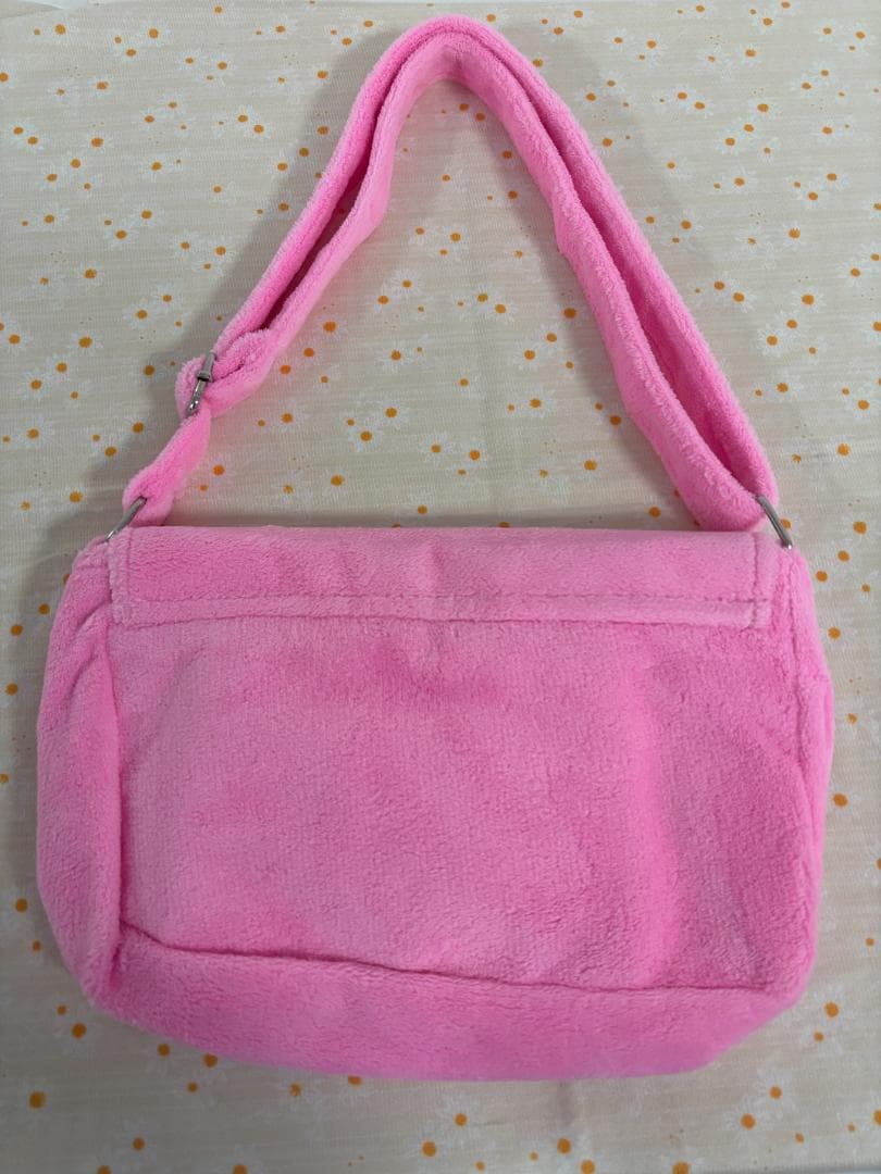 ピンク ふわふわ ショルダーバッグ BTSテテ着用　パイル生地