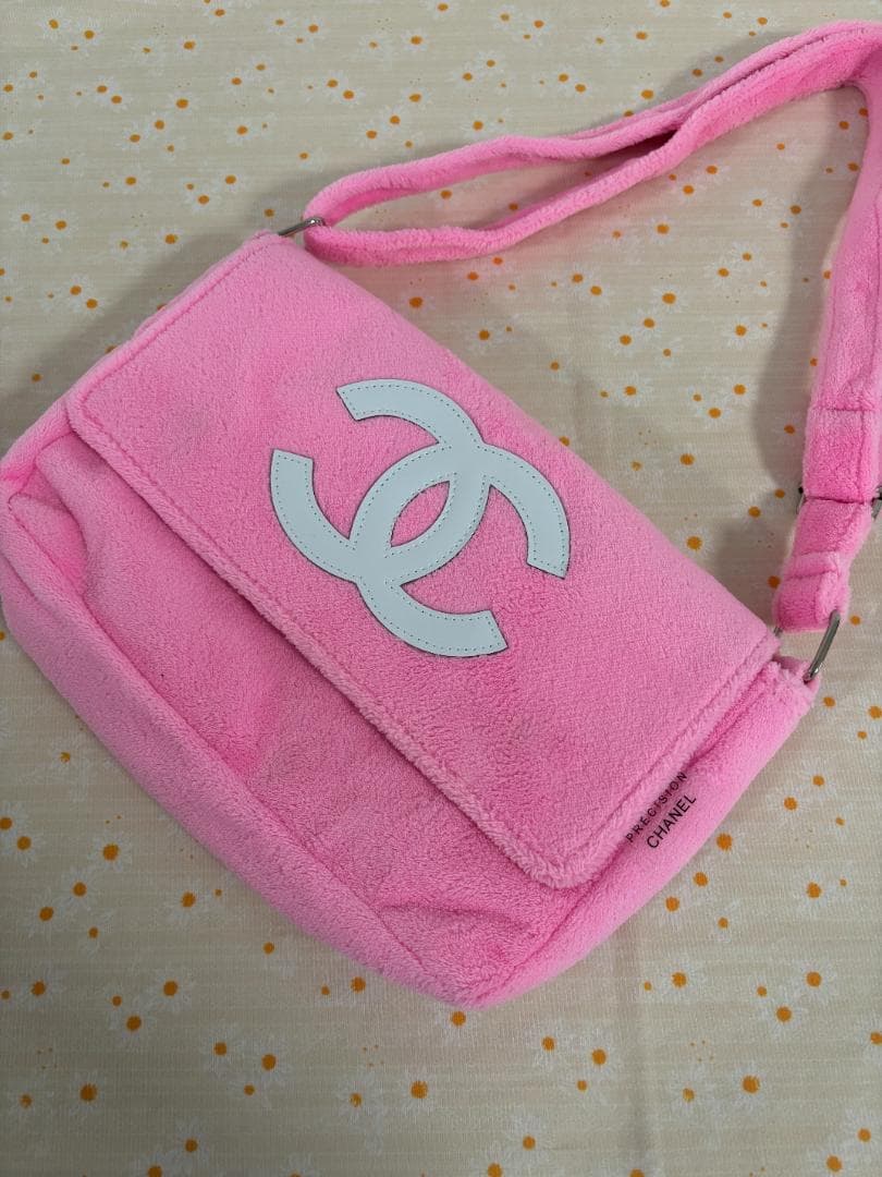 ピンク ふわふわ ショルダーバッグ BTSテテ着用　パイル生地