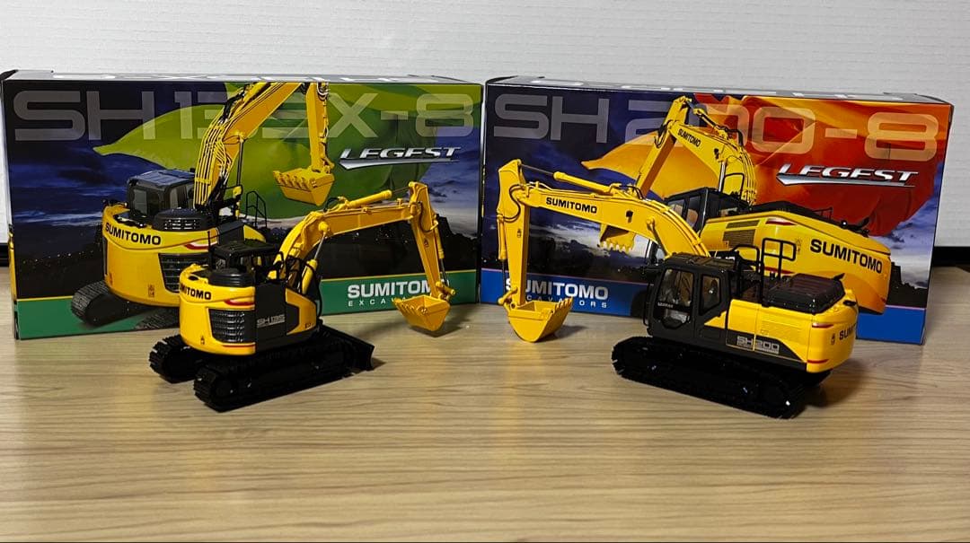 住友建機 ミニチュア SH200-8 135X-8 2台セット おまけ付き！
