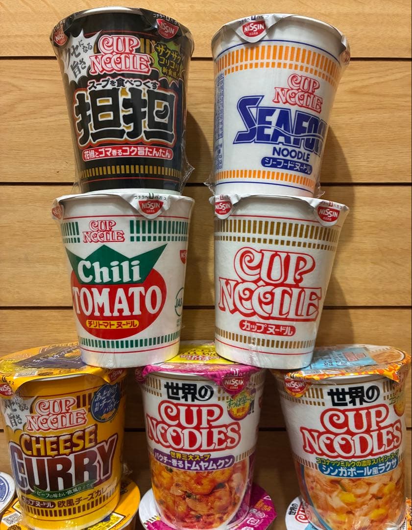 日清食品　まとめ売り　10種68食　カップヌードル　どん兵衛　チキンラーメン他