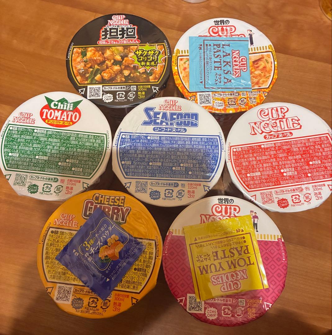 日清食品　まとめ売り　10種68食　カップヌードル　どん兵衛　チキンラーメン他
