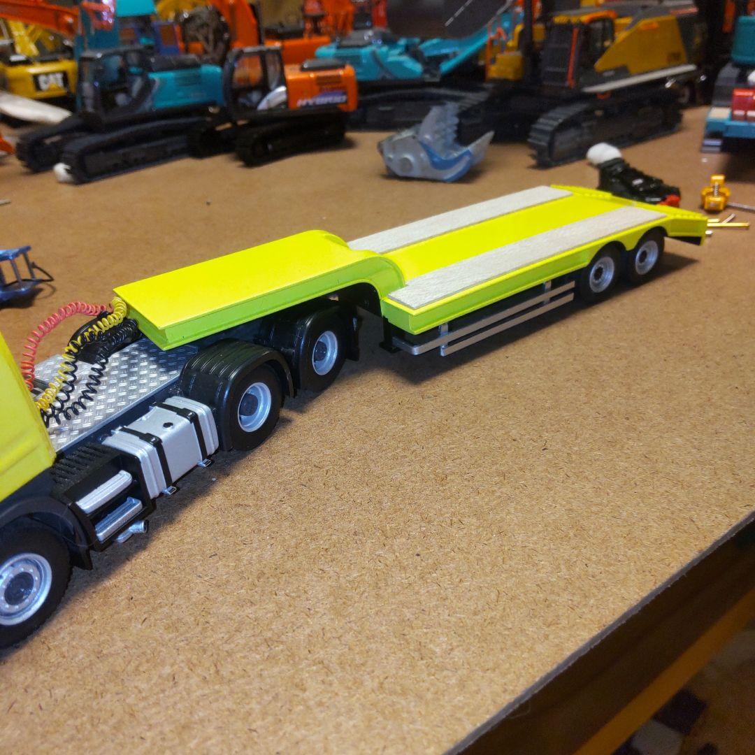 ケンクラフト　スカニア P500 8輪トレーラーセット　1/50