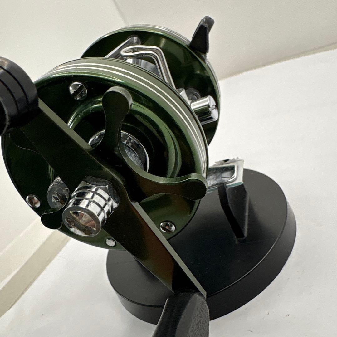 Heddon MARK IV 3200 ベイトリール