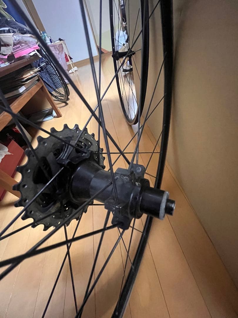 TNI？700c軽量ホイールベローチェスプロケ付属カンパフリー　クリンチャー