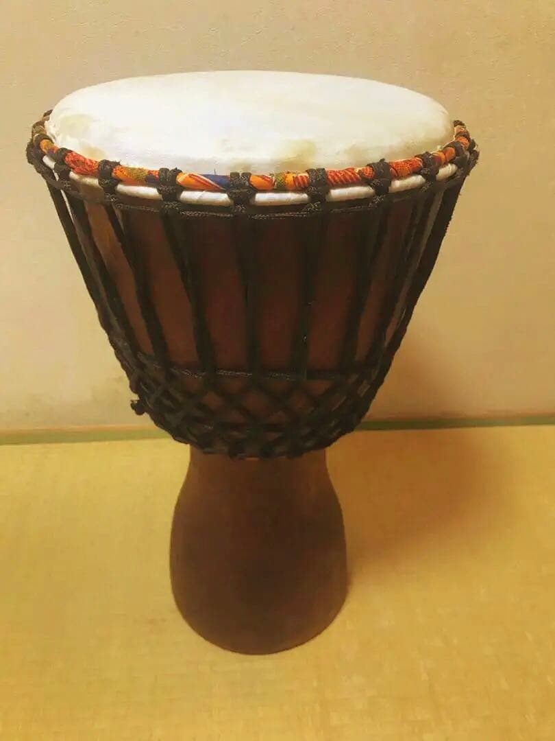 コートジボワール製ジェンベ (ケース付き)ご希望あれば化粧ロープもお付けします！