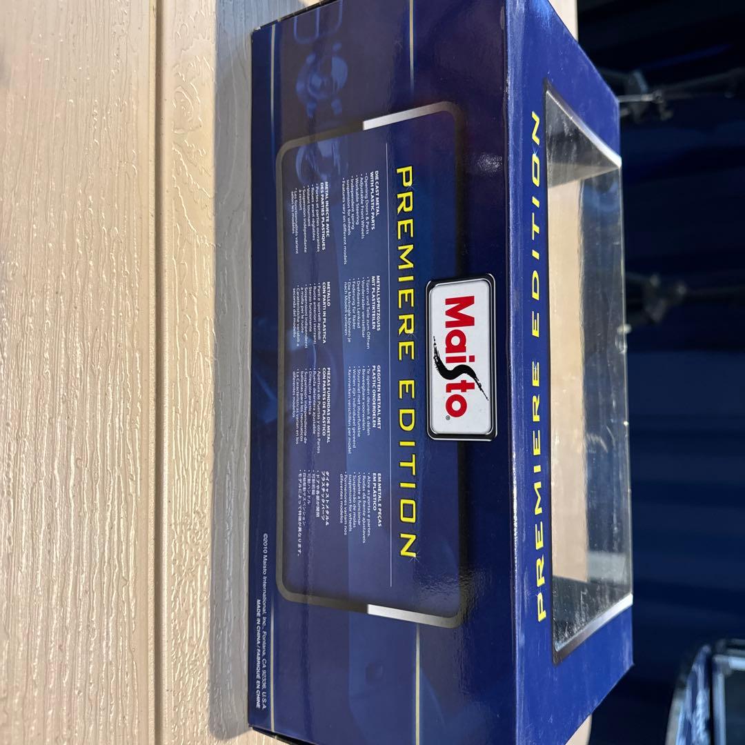 Maisto Mercedes-BenzSLS AMG 18分の1スケールモデル