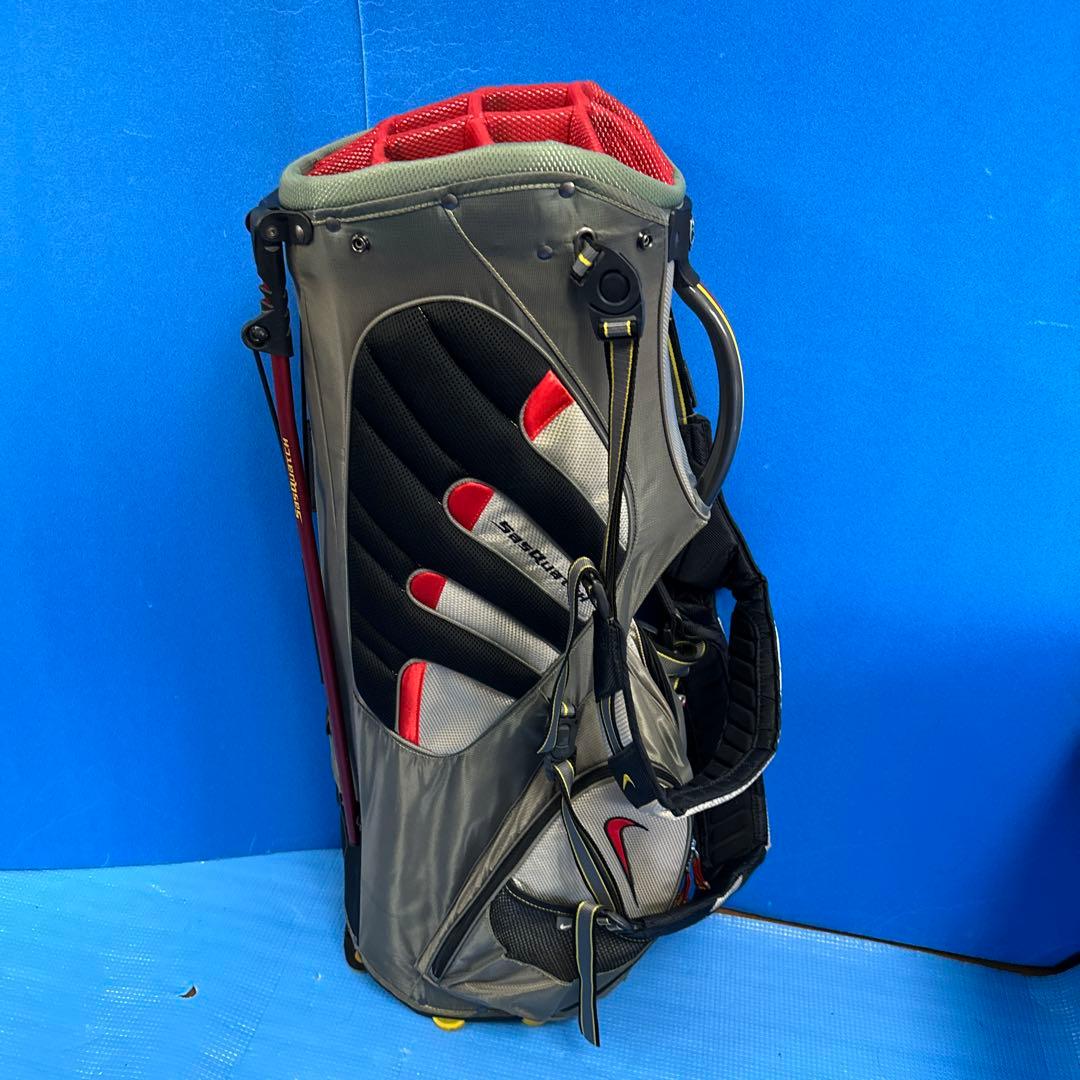 NIKE GOLFサスクワッチスタンドタイプ・バッグ値下げ中