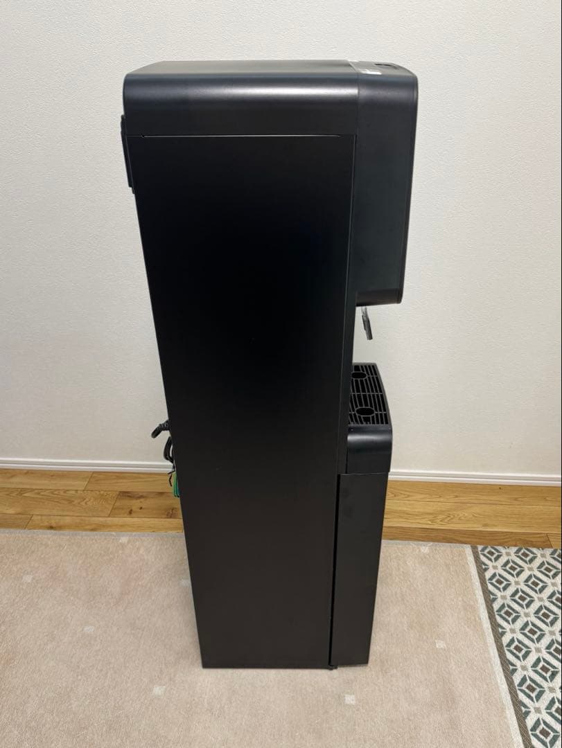 【グェン　バン　チン】ウォーターサーバー プレミアムウォーターfamfit