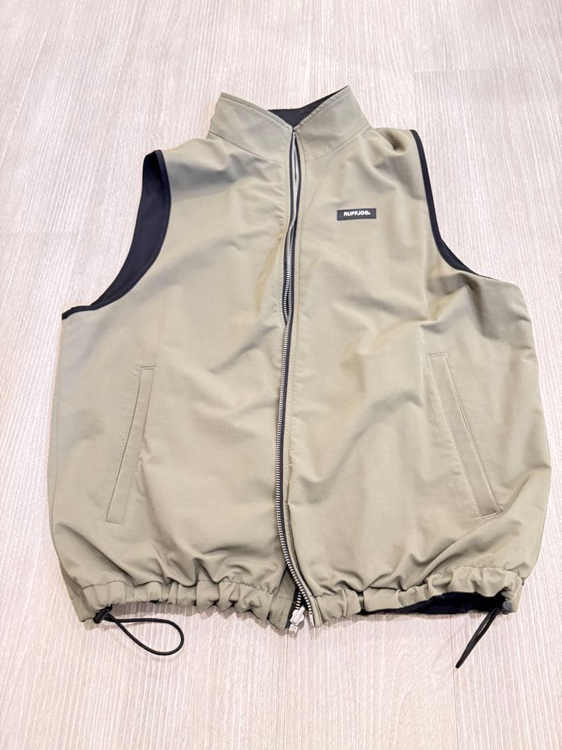 RUFFLOG リバーシブル　ベスト