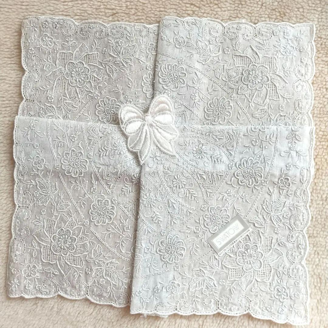 【新品】スワトウ　汕頭　刺繍ハンカチ　工芸品　美しい植物柄　透か
