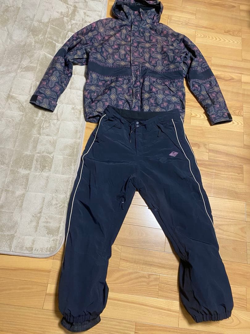QUIKSILVER スノーウェア　セットアップ　L クイックシルバー　ボード