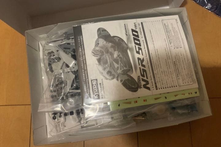 京商　ハングオンレーサー　未組み立て