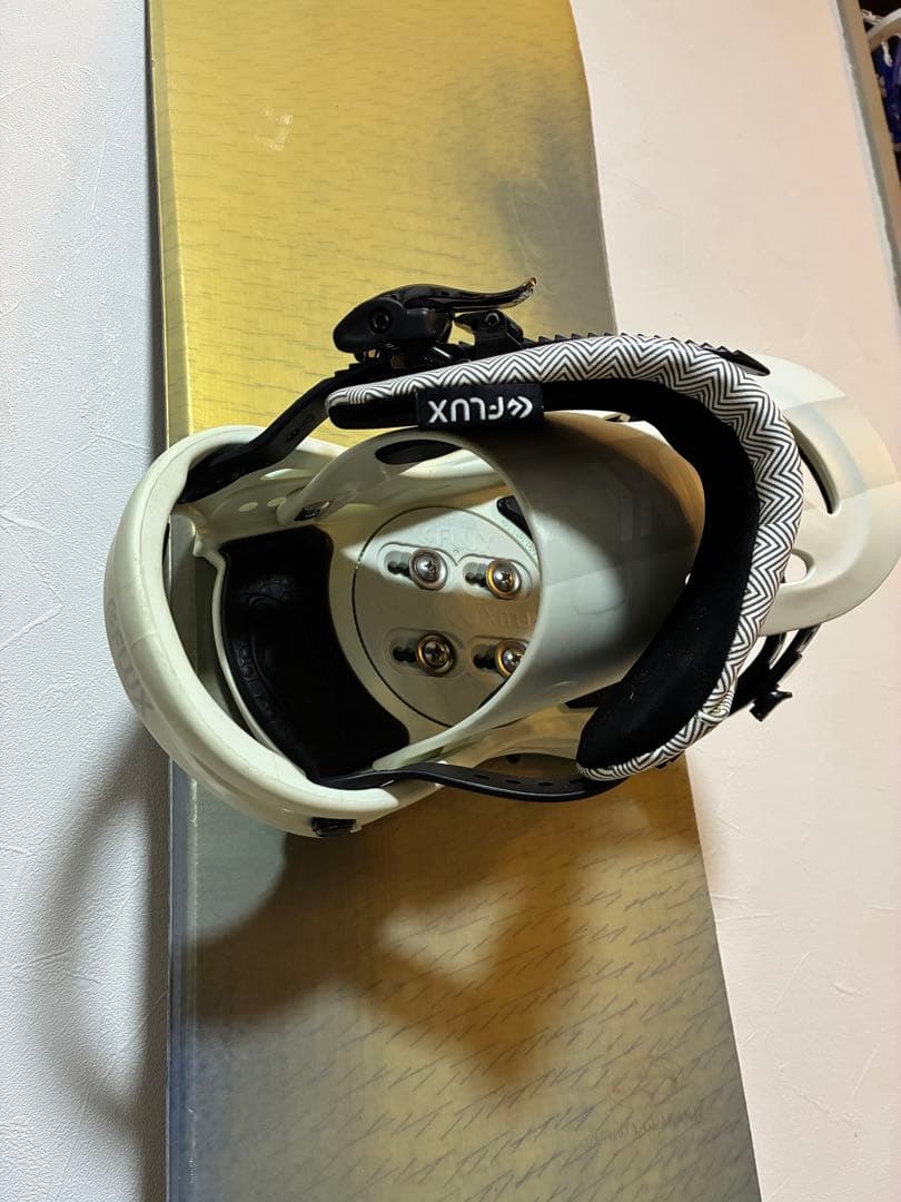 【週末セール】SALOMON 159cm スノーボード FLUXバインディング