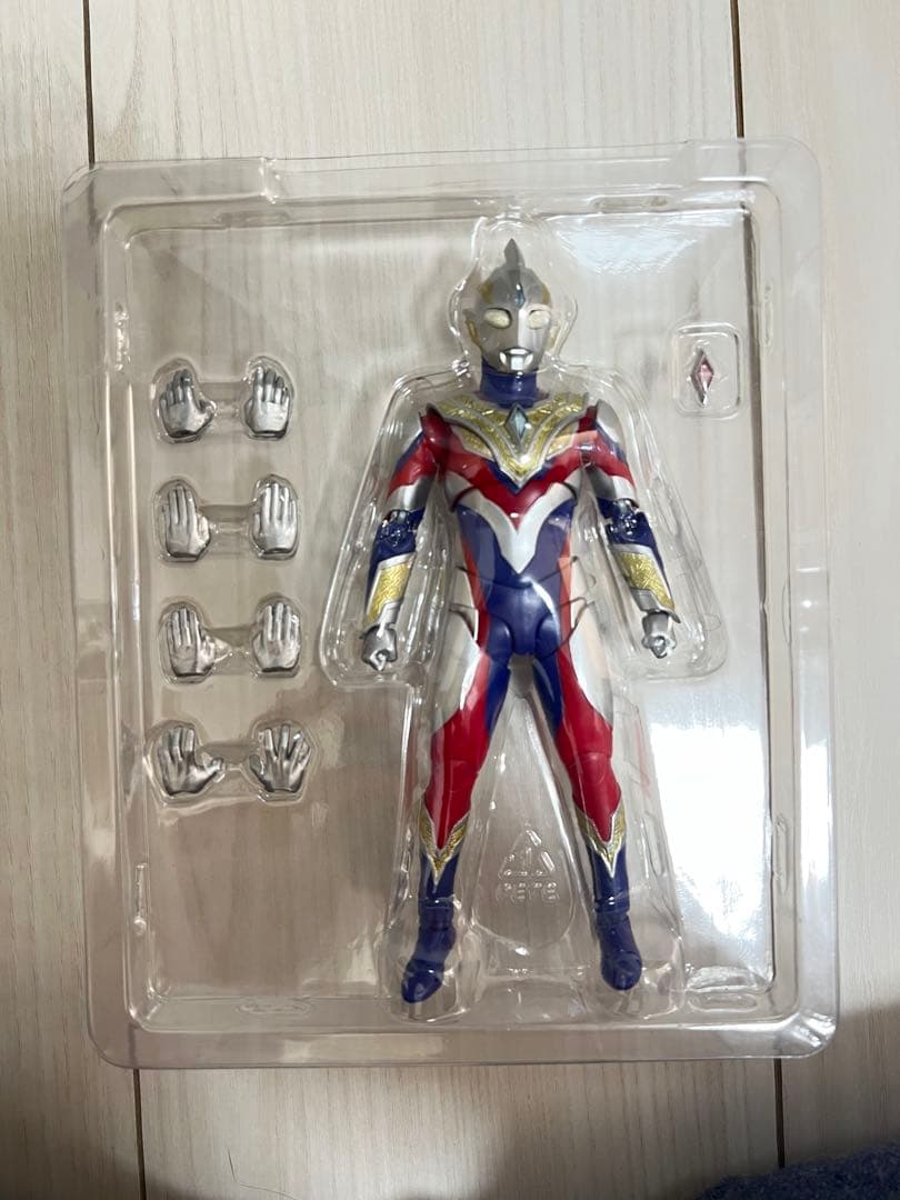 S.H.Figuarts ウルトラマントリガー デッカー ブレーザー アーク